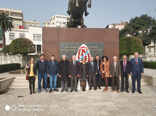 14 Mart Törenini Atatürk Anıtının önünde  Gerçekleştirdik.